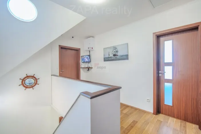 Prodej rodinného domu, Přezletice, Nohavice, 218 m2