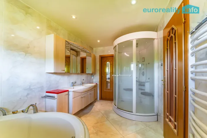 Pronájem rodinného domu, Aš, Březová, 210 m2