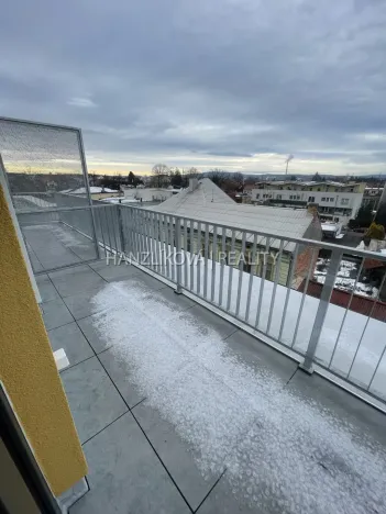 Pronájem bytu 1+kk, České Budějovice, Dobrovodská, 32 m2