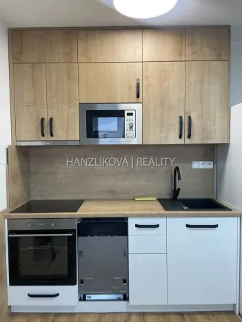 Pronájem bytu 1+kk, České Budějovice, Dobrovodská, 32 m2