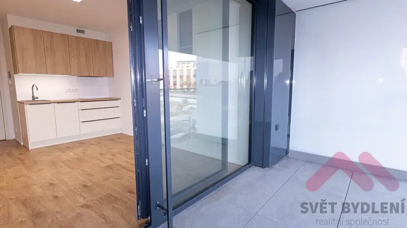 Pronájem bytu 1+kk, Praha - Žižkov, Šrámkové, 33 m2