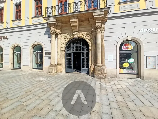 Pronájem kanceláře, Olomouc, Horní náměstí, 56 m2
