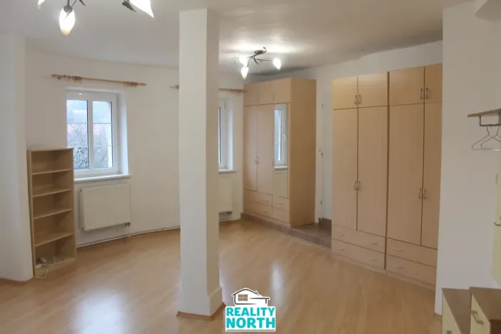 Pronájem bytu 2+kk, Ústí nad Labem, U Nemocnice, 54 m2