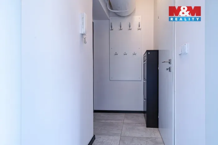 Pronájem bytu 1+kk, Hradec Králové, Labská kotlina, 25 m2