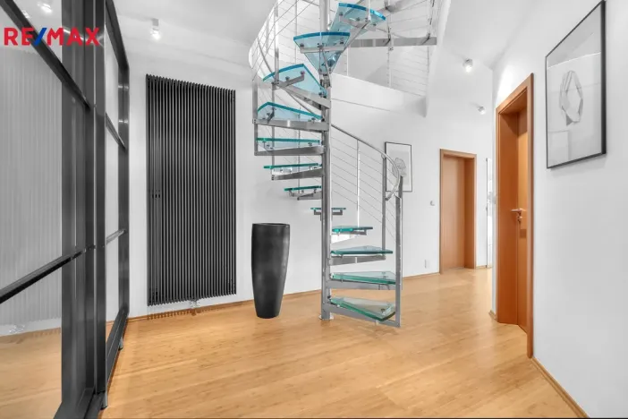 Prodej bytu 5+kk, Praha - Dolní Měcholupy, Za kovárnou, 219 m2