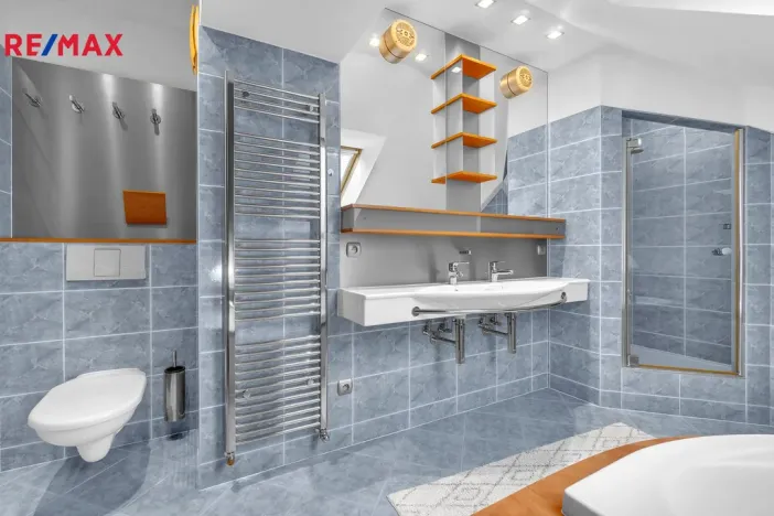 Prodej bytu 5+kk, Praha - Dolní Měcholupy, Za kovárnou, 219 m2