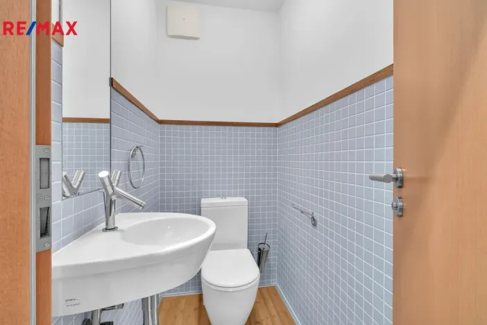 Prodej bytu 5+kk, Praha - Dolní Měcholupy, Za kovárnou, 219 m2