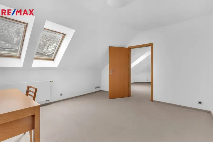 Prodej bytu 5+kk, Praha - Dolní Měcholupy, Za kovárnou, 219 m2