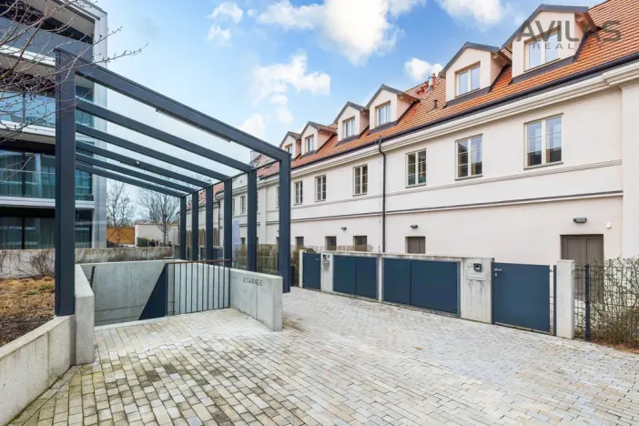 Prodej bytu 4+kk, Praha - Vokovice, Ke dvoru, 213 m2