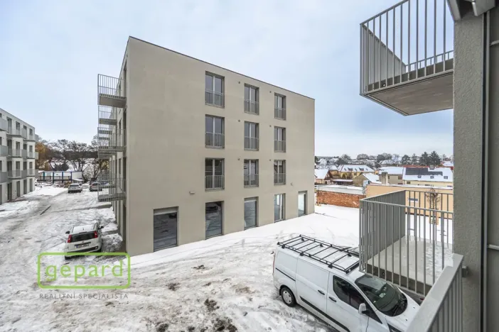 Pronájem bytu 1+kk, Hostivice, Cihlářská, 30 m2