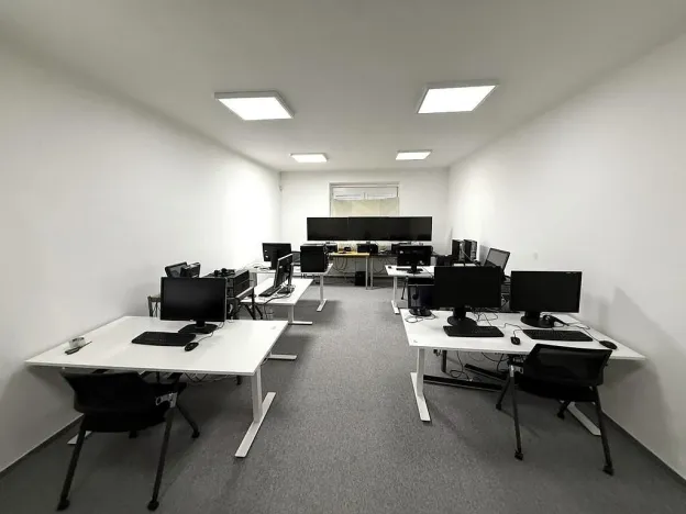 Pronájem kanceláře, Brno - Židenice, Kosmákova, 38 m2