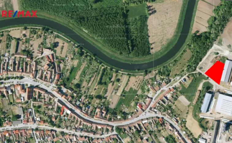 Prodej výrobních prostor, Uherčice, 1500 m2