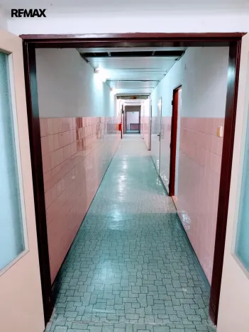 Prodej výrobních prostor, Uherčice, 1500 m2