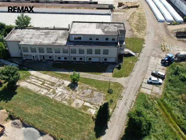 Prodej výrobních prostor, Uherčice, 1500 m2