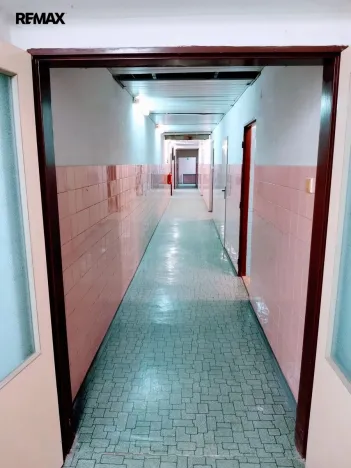 Prodej výrobních prostor, Uherčice, 1500 m2