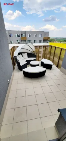 Pronájem bytu 2+kk, Praha - Dolní Měcholupy, Honzíkova, 55 m2