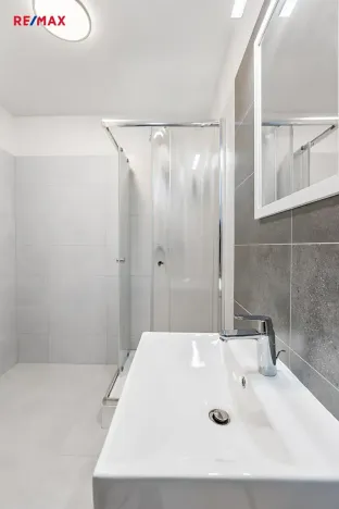 Pronájem bytu 1+1, Praha - Žižkov, Na mokřině, 41 m2