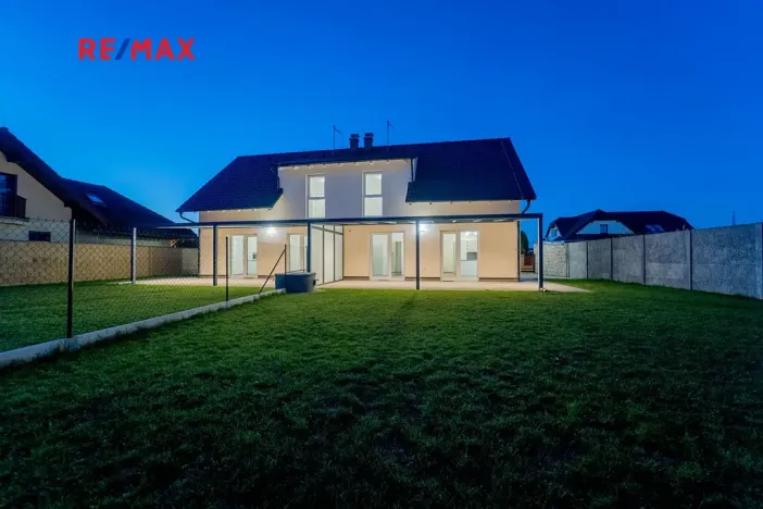 Pronájem rodinného domu, Veltruby, 97 m2