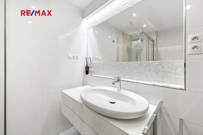 Prodej bytu 3+kk, Praha - Hrdlořezy, Učňovská, 71 m2