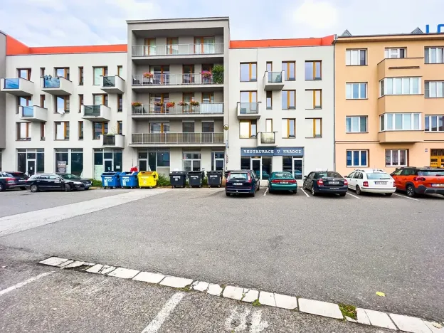 Pronájem restaurace, Hradec Králové, Kollárova, 444 m2