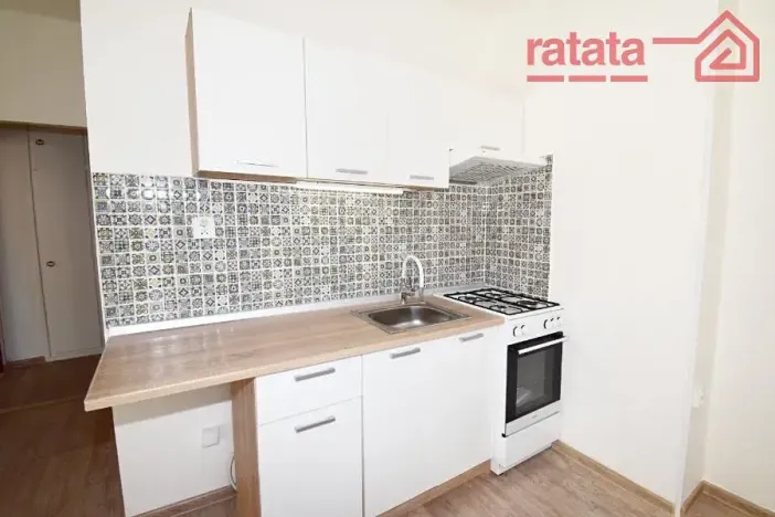 Pronájem bytu 2+1, Klášterec nad Ohří, Václava Řezáče, 57 m2