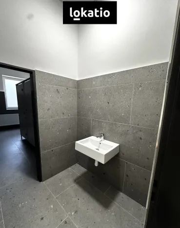 Pronájem skladu, Hořice, 618 m2