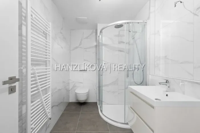 Pronájem bytu 1+kk, České Budějovice, Hálkova, 24 m2