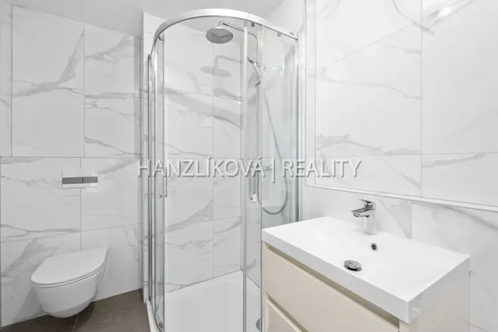 Pronájem bytu 1+kk, České Budějovice, Hálkova, 24 m2