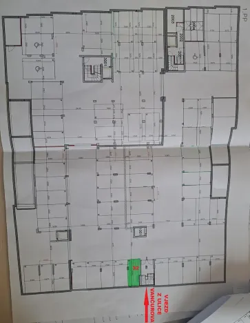 Pronájem garážového stání, Brno, Vančurova, 15 m2