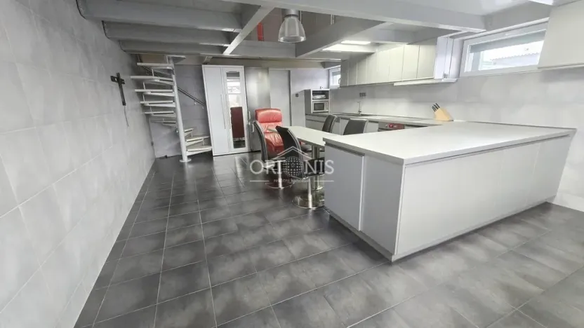 Pronájem bytu 2+kk, Chomutov, Lipská, 65 m2