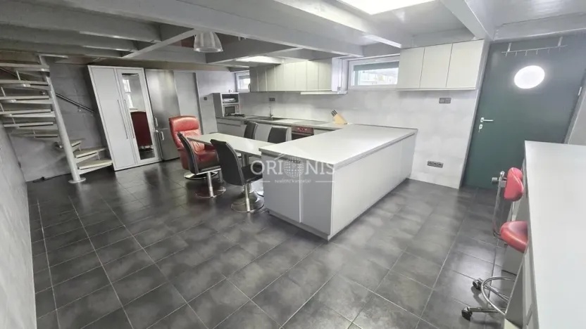 Pronájem bytu 2+kk, Chomutov, Lipská, 65 m2