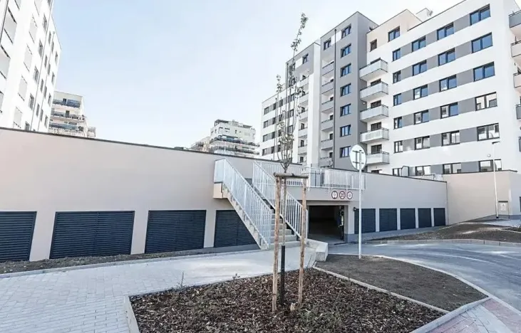 Pronájem bytu 2+kk, Praha - Hlubočepy, Fabiánové, 42 m2