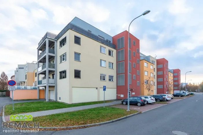 Pronájem bytu 1+kk, Uherské Hradiště, Slovácká, 32 m2