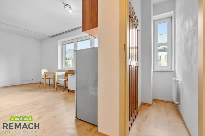 Pronájem bytu 1+kk, Uherské Hradiště, Slovácká, 32 m2