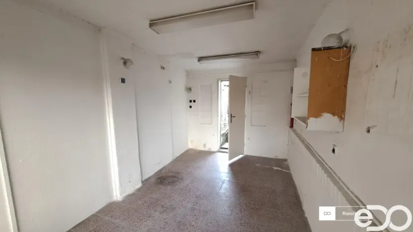 Pronájem obchodního prostoru, Praha - Horní Počernice, Náchodská, 13 m2