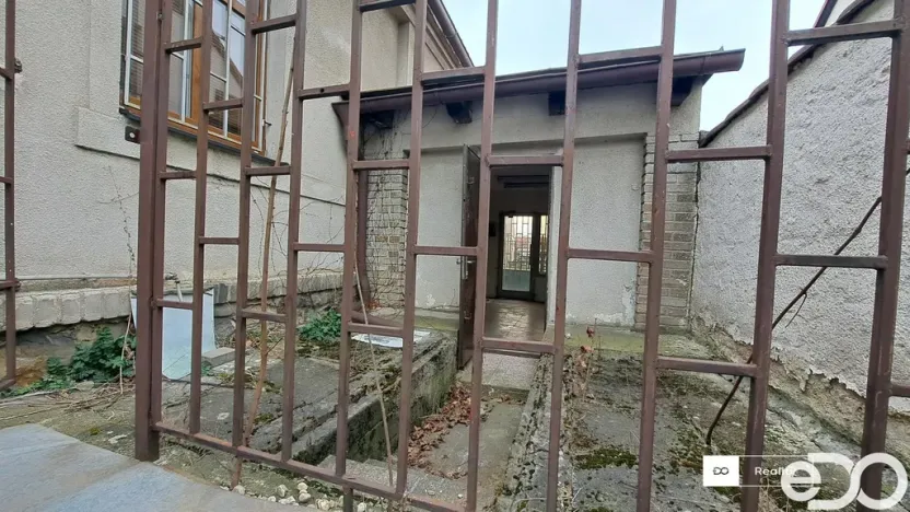 Pronájem obchodního prostoru, Praha - Horní Počernice, Náchodská, 13 m2