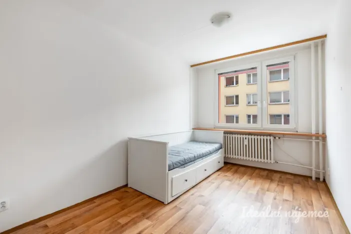 Pronájem bytu 2+kk, Praha - Bohnice, Zelenohorská, 42 m2