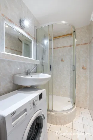 Pronájem bytu 2+kk, Praha - Bohnice, Zelenohorská, 42 m2