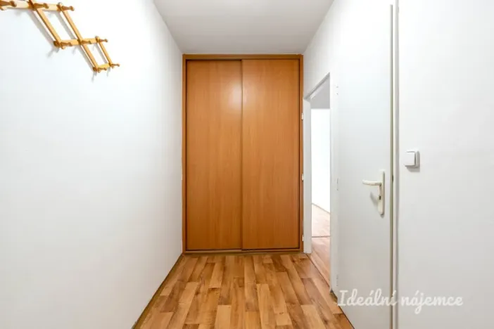 Pronájem bytu 2+kk, Praha - Bohnice, Zelenohorská, 42 m2