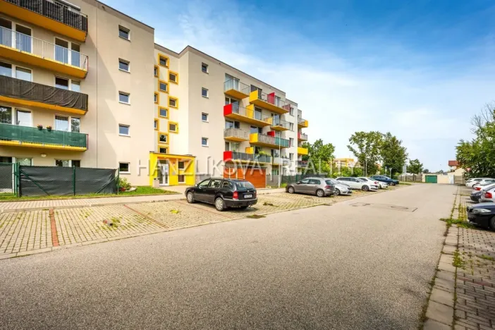 Pronájem garážového stání, České Budějovice - České Budějovice 2, Husova tř., 13 m2