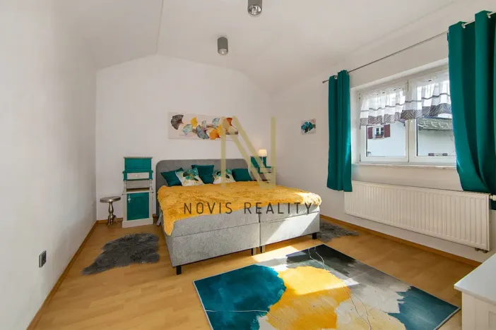 Prodej vícegeneračního domu, Regen,Německo, 213 m2