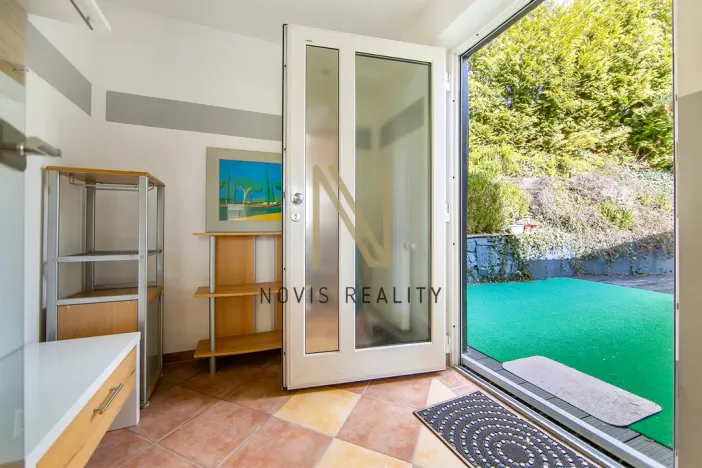 Prodej vícegeneračního domu, Regen,Německo, 213 m2