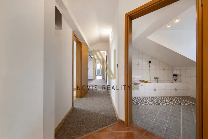 Prodej vícegeneračního domu, Regen,Německo, 213 m2