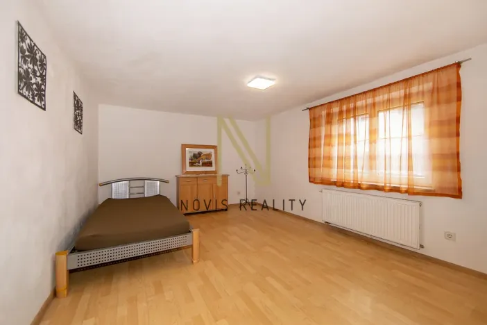 Prodej vícegeneračního domu, Regen,Německo, 213 m2