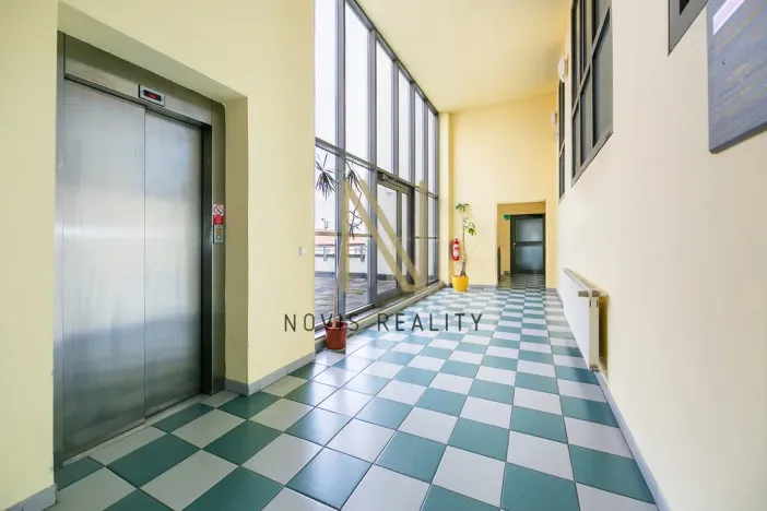 Pronájem kanceláře, Plzeň, Americká, 140 m2