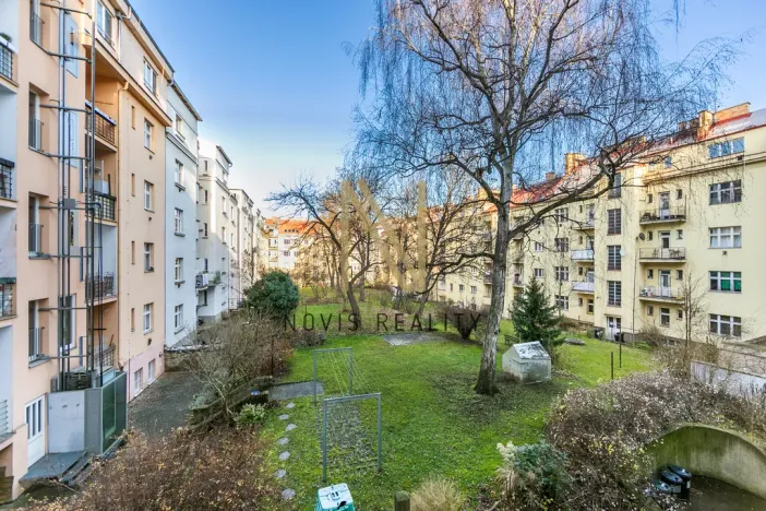 Prodej bytu 1+kk, Praha - Bubeneč, N. A. Někrasova, 33 m2
