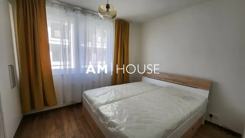 Pronájem bytu 2+kk, Praha - Vysočany, Smržových, 52 m2