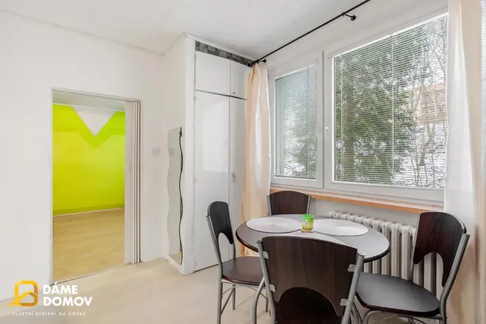 Prodej bytu 2+1, Vsetín, Ohrada, 55 m2