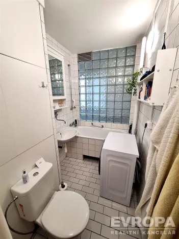 Pronájem bytu 3+kk, Pardubice, Jiřího Tomana, 61 m2