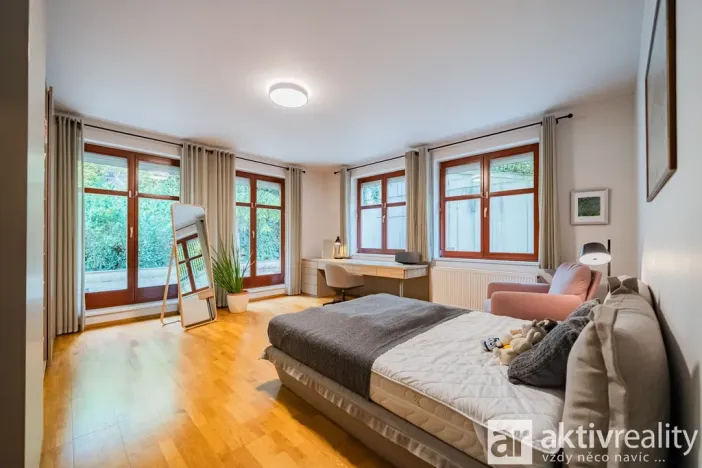 Pronájem bytu 4+kk, Praha - Vinohrady, Perucká, 180 m2